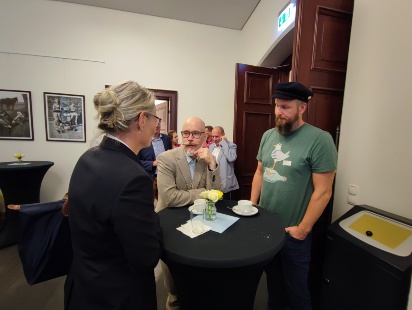 Pausengespräch Plönnigs