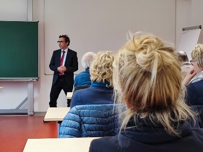 Begrüßung durch den Dekan