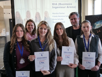 2. Platz und Publikumspreis Carolinum Neustrelitz 2. Platz und Publikumspreis Carolinum Neustrelitz