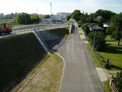 Überführung der B 108 über die Bahnstrecke 6325 in Waren (Müritz)